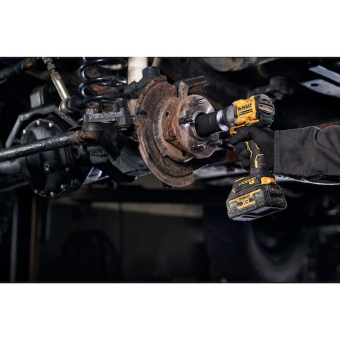 DeWalt DCF921P2 Atomic 20V Max 1/2" Cordless Impact Wrench with Hog Ring Anvil Kit