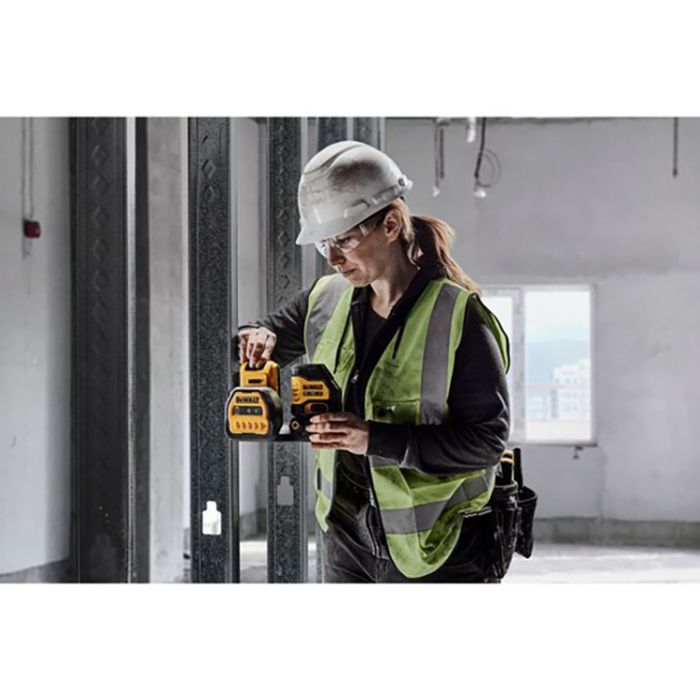 DeWalt DCLE34020G XR 20V Max Cordless Green Cross Line Laser Kit