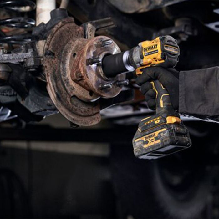 DeWalt DCF922B 20V MAX ATOMIC Cordless Impact Wrench