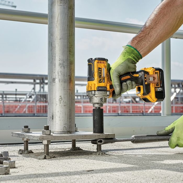 DeWalt DCF894P2 XR 1/2" 20V Max Cordless Mid-Range Impact Wrench Kit with Detent Pin Anvil