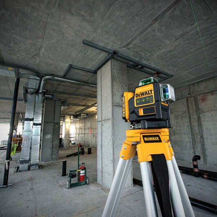 DeWalt DW089LG 12V Max 3 x 360 Degree Cordless Green Line Laser Level Kit