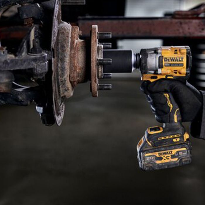 DeWalt DCF922B 20V MAX ATOMIC Cordless Impact Wrench