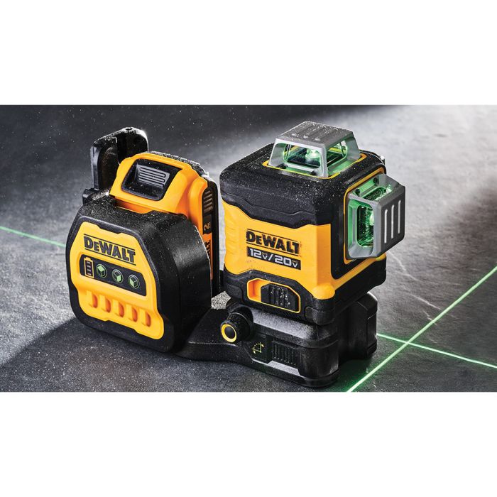 DeWalt DCLE34220G 20V Max 2-Spot Cross Line Combo Green Laser Kit