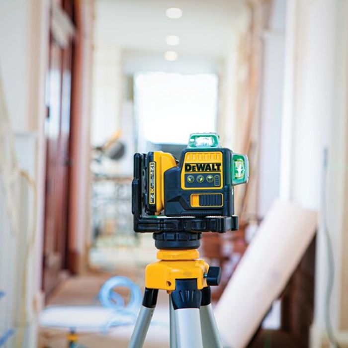 DeWalt DW089LG 12V Max 3 x 360 Degree Cordless Green Line Laser Level Kit