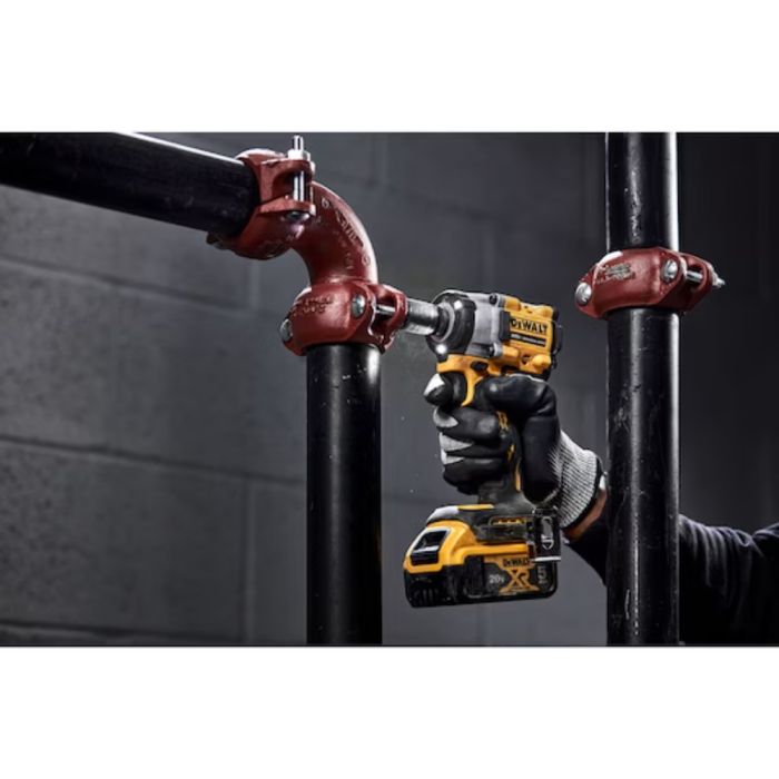 DeWalt DCF921P2 Atomic 20V Max 1/2" Cordless Impact Wrench with Hog Ring Anvil Kit