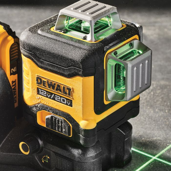 DeWalt DCLE34220G 20V Max 2-Spot Cross Line Combo Green Laser Kit